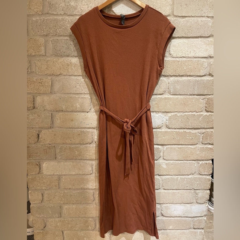 Alya Terracotta Midi Dress